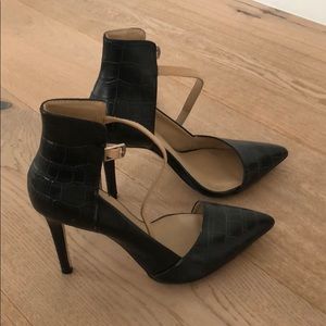 Zara black pointy heels size 37
